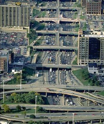 Illustration for article titled The World's 18 Worst Intersections And Interchanges